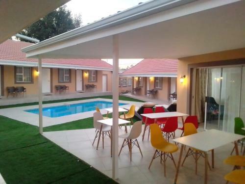 Benoni N12 Hotel