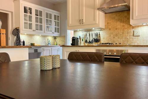 Villa Elm Tree House - Dullstroom - Holiday Home