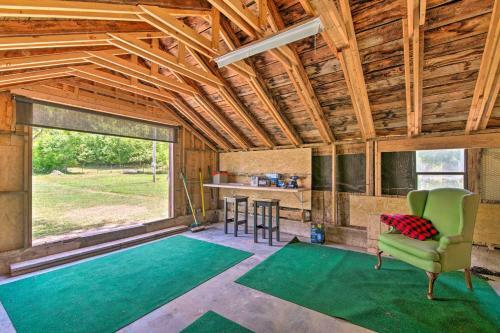 Bright Home With Fire Pit, Near Back 40 Trail!