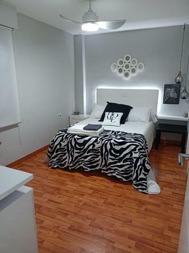 Bonito Apartamento Primera L�nea Playa Con Piscina