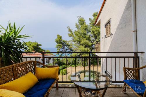 Jasmine 3-bdrm Maisonette, Sea & Pine Tree Views