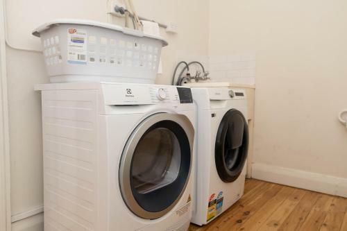 Sweet Summer Spacious Cottage In Cbd Cook Park