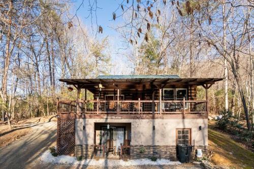 Agape In The Woods Cabin