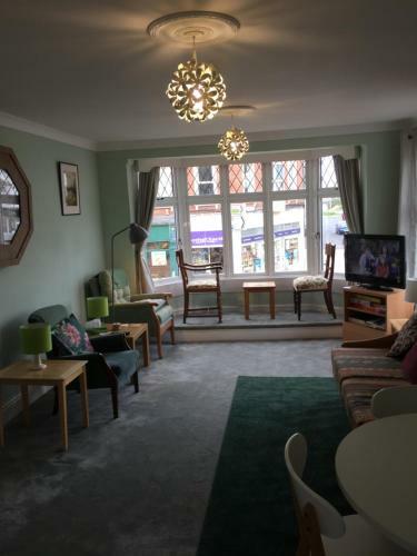 Modern 2 Bed Apartment In Central Exmouth