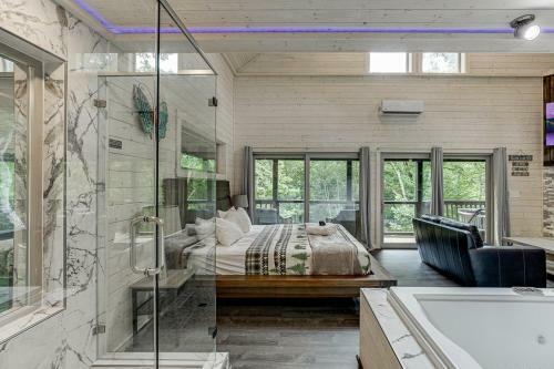 Villa Marvel Falls Treehouse