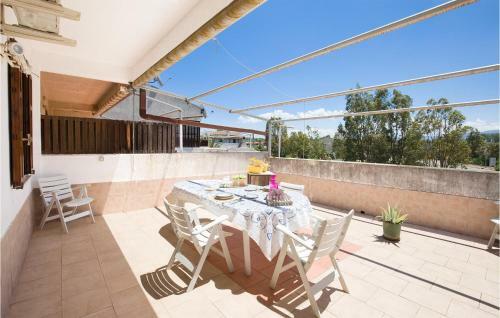 Beautiful Apartment In Cassano Allo Jonio With