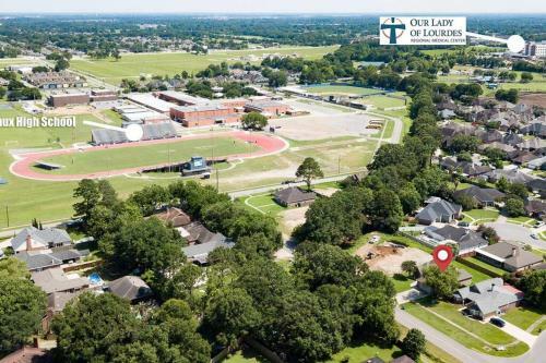 Villa Pet Friendly,king Bed,jacuzzi Tub,separate Shower