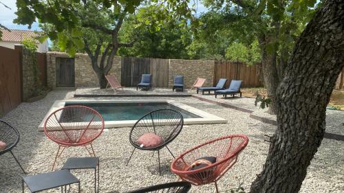 Gite Couleur Terre � Saint Saturnin Les Apt