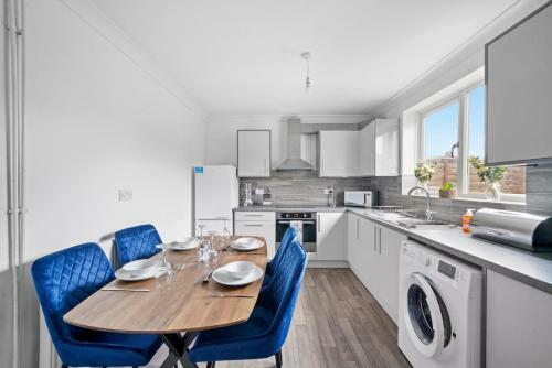 Apartamento Modern 3 Bed Peterborough House - Parking - Garden