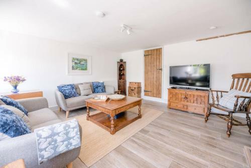 3 Vicarage Cottages Bruisyard Air Manage Suffolk