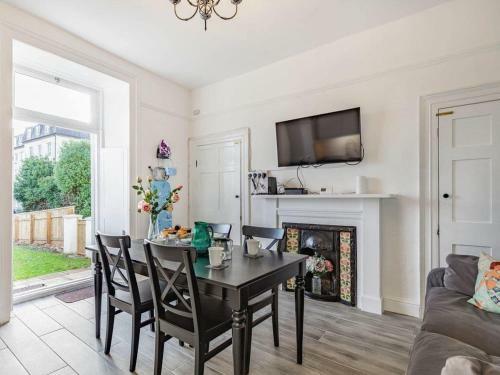 Heather House 2 King 1 Double 2 Single Beds