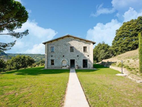 Vintage Villa In Sermugnano With Infinity Pool