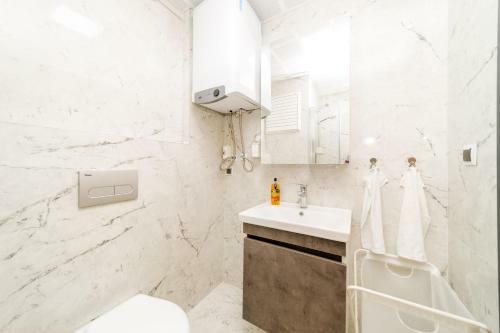 Apartamento Nifty Flat W Shared Pool In Kepez