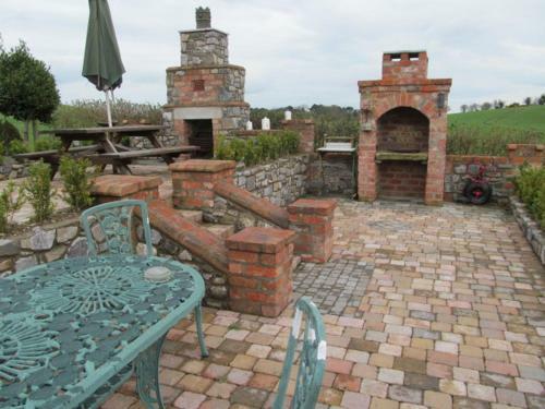 Riverside Lodge B&B