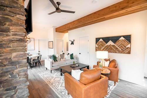 Apartamento Hottub/deck W/ Bar/parking Blueridge@ Main&pine