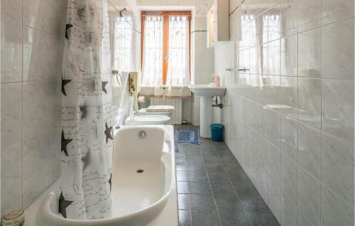 Beautiful Home In Vignale Monferrato With Wifi And 4 Bedrooms