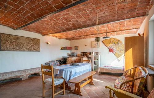 Beautiful Home In Vignale Monferrato With Wifi And 4 Bedrooms