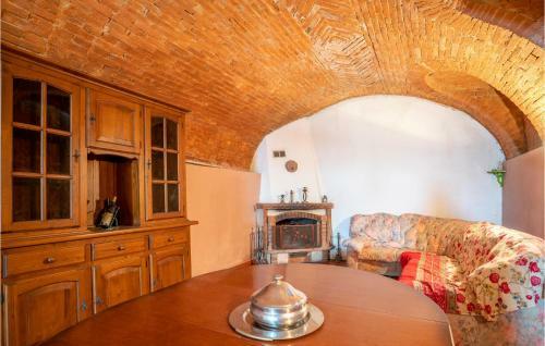 Beautiful Home In Vignale Monferrato With Wifi And 4 Bedrooms