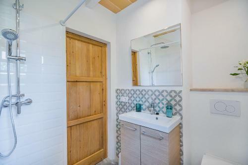 Villa With Pool Near The Beach, Mar Clara