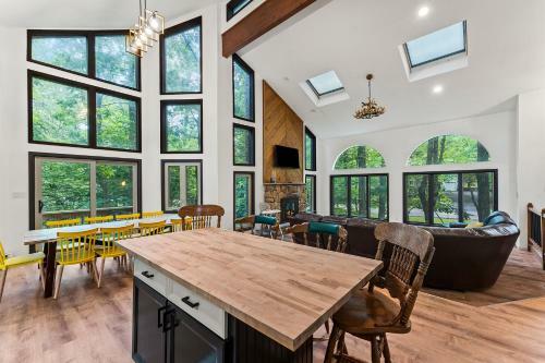 Lakefront Residence 4bd 4ba Hottubsaunakaya?s