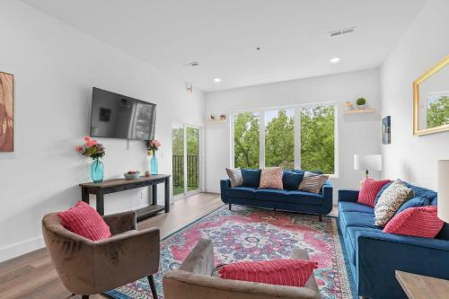 New Elegant Modern Condo Chattanooga 9