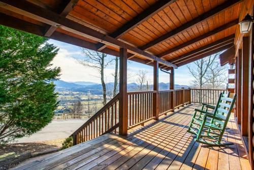 Panoramic Views At Mountaintop With Hot Tub