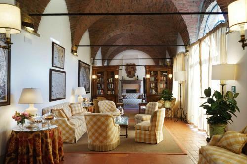 Hotel Castello Banfi - Il Borgo