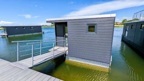 Hausboot Wangermeerblick (floating Home)