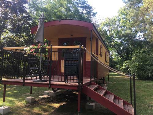 Hostal La Roulotte Des Bords de Sa�ne