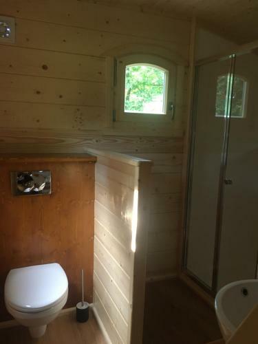 Hostal La Roulotte Des Bords de Sa�ne