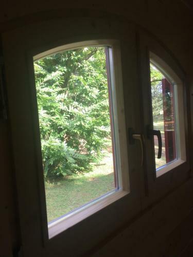 Hostal La Roulotte Des Bords de Sa�ne