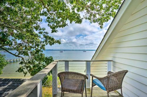 Bayside Deltaville Retreat With Beach And Grill!