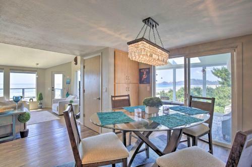 Pacific Penthouse Retreat With Ocean Views!