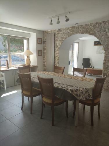 Jolie Maison de Bourg � 1km Des Plages