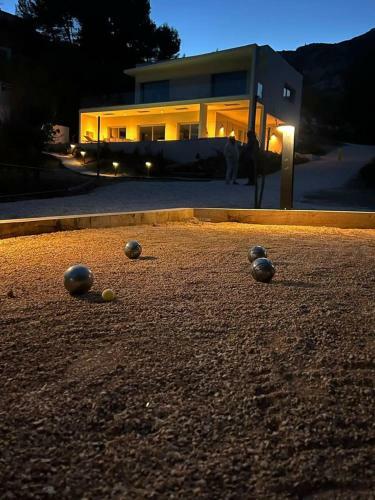 Villa Brune � 20mn de Cassis/aix/marseille