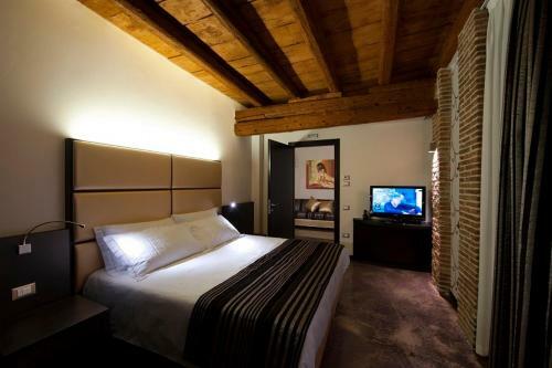 Villa Solaris Hotel & Residence