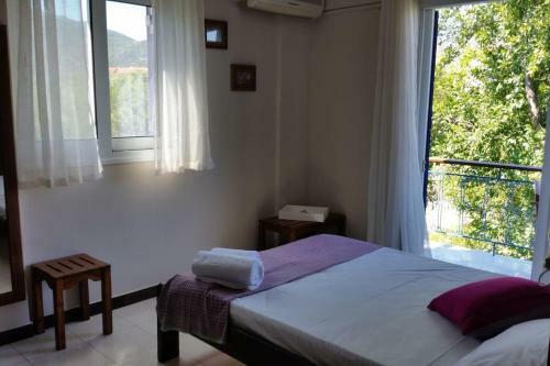Hotel Nefeli Studios Nydri Main Road