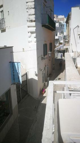 Hostal Visitponza - Le Stanze Sul Corso