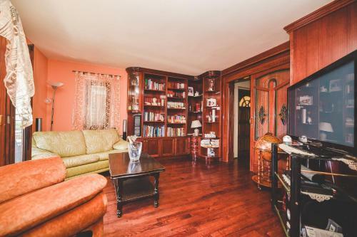 Apartment And Room Tacy