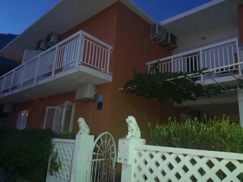 Hostal Apartmani Sea