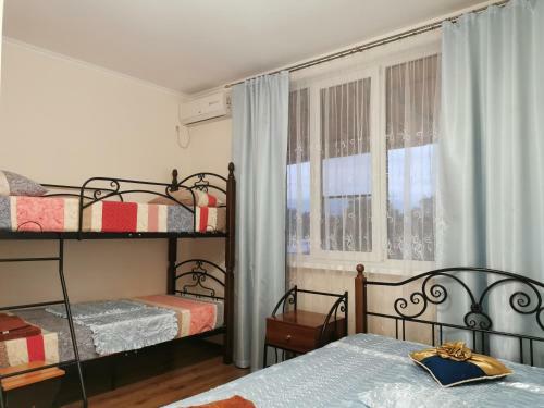 Hostal Bukhta Vstrech - Tiksi Guest House