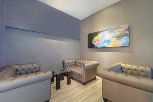 Oyo 75382 Chonburi Hotel