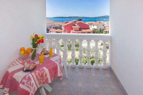 Apartamentos Brodarica Penthouse 4+2, Sea View