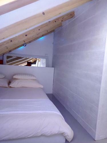 Kike Apartment
