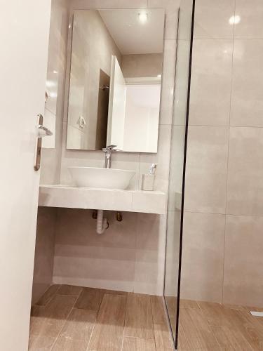 Apartamento Louvros Luxury Suittes