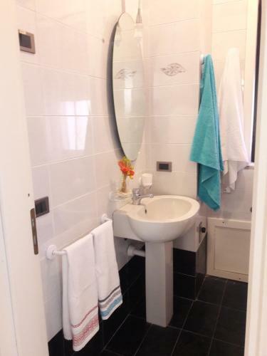 Window On The Sea Apartment