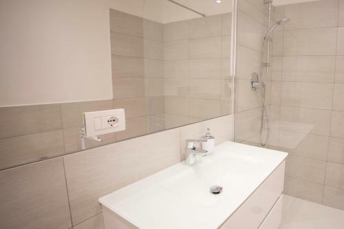 Hostal Molo Brin Rooms & Suites