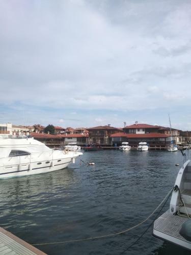 Apartamento Private Studio, South Bea?h, Nessebar, Larisa