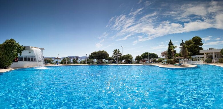 Hotel Iz�n Cavanna