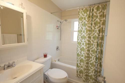 122 Falkirk Island Cottage